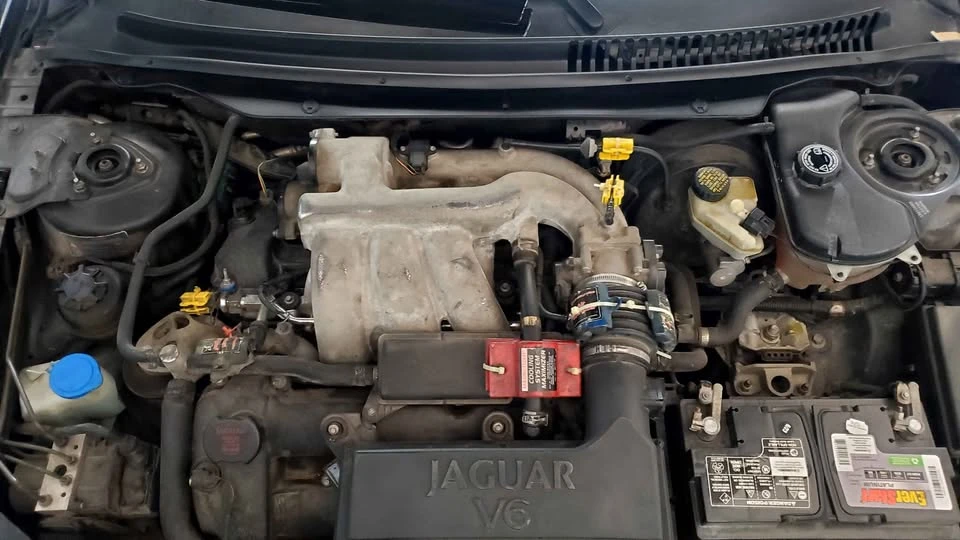 2004 Jaguar X-Type - Image 10 of 20