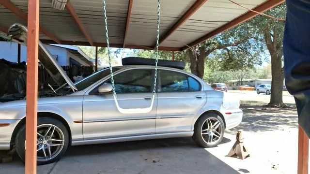 2004 Jaguar X-Type - Image 2 of 8