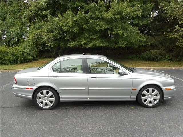 2004 Jaguar X-Type - Image 2 of 12