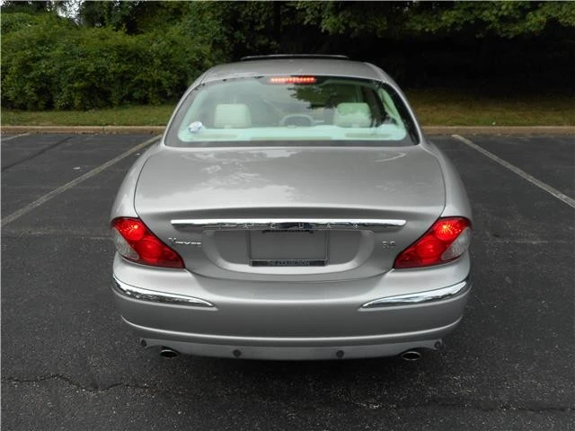2004 Jaguar X-Type - Image 5 of 12