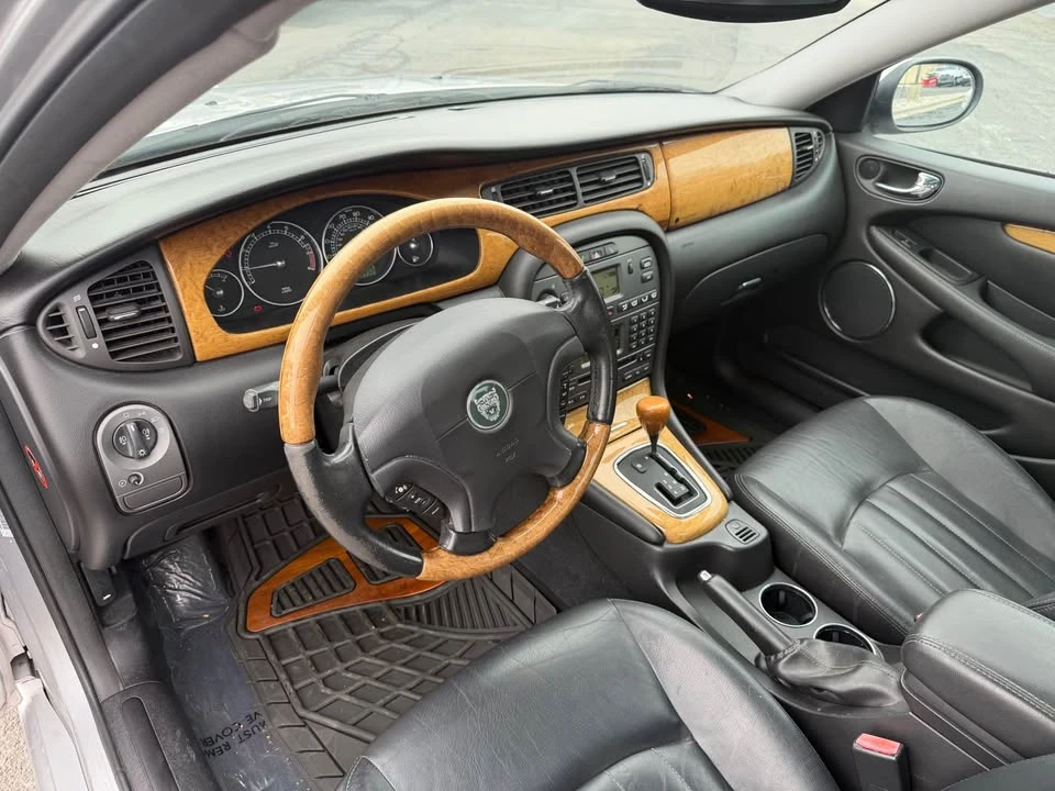 2004 Jaguar X-Type - Image 10 of 16