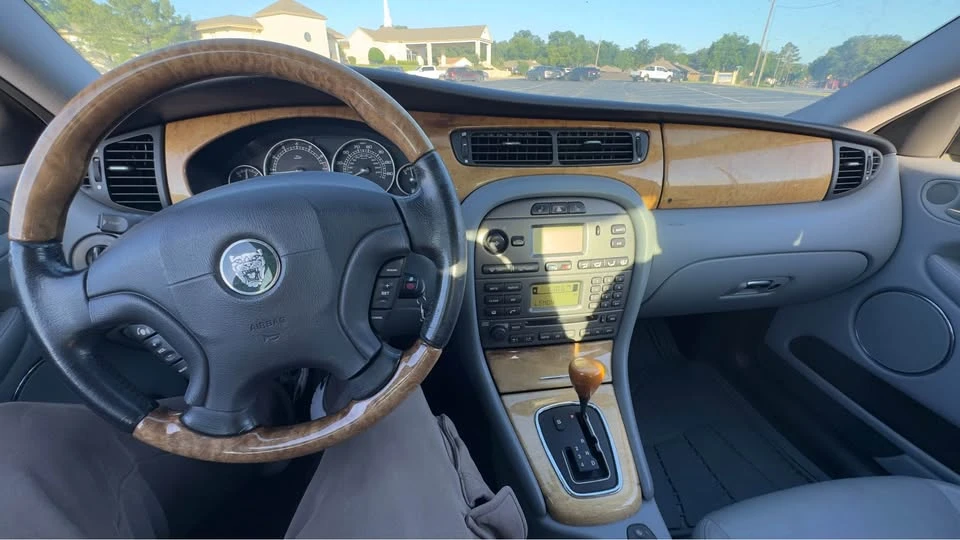 2004 Jaguar X-Type - Image 4 of 11