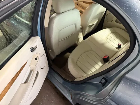 2004 Jaguar X-Type - Image 4 of 9