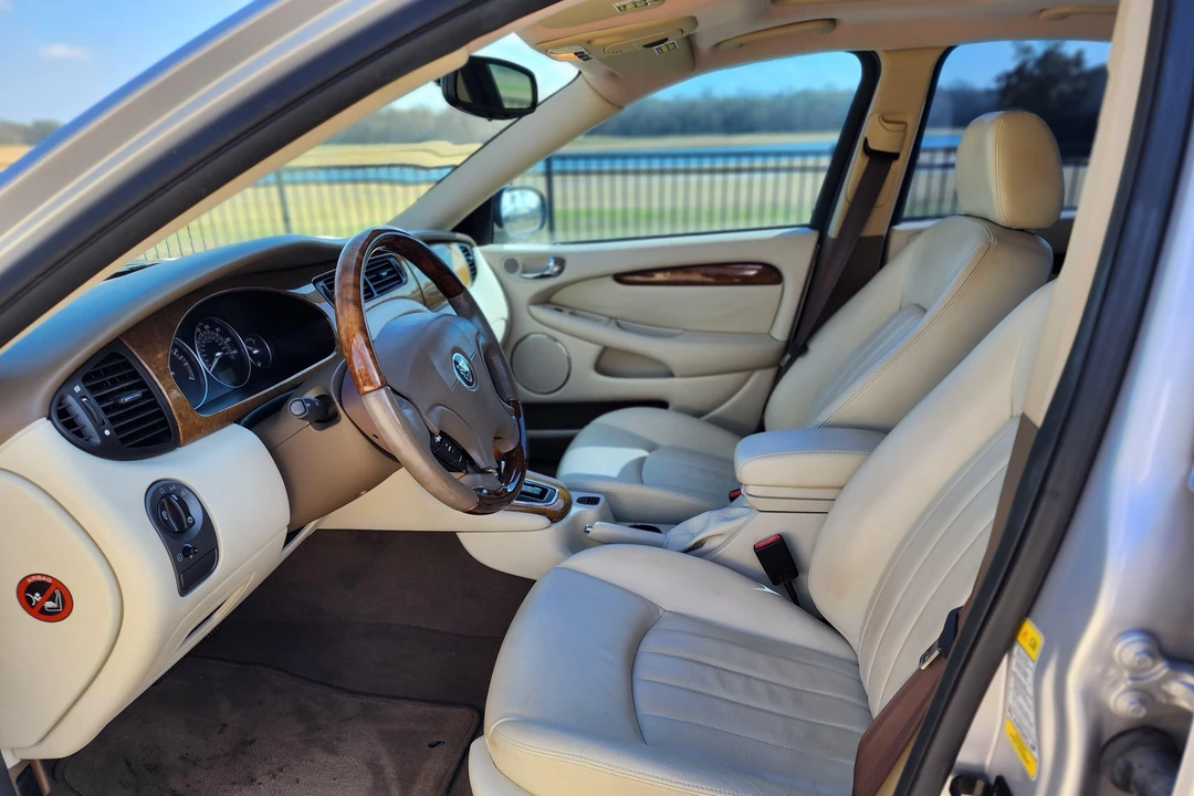 2004 Jaguar X-Type - Image 17 of 31