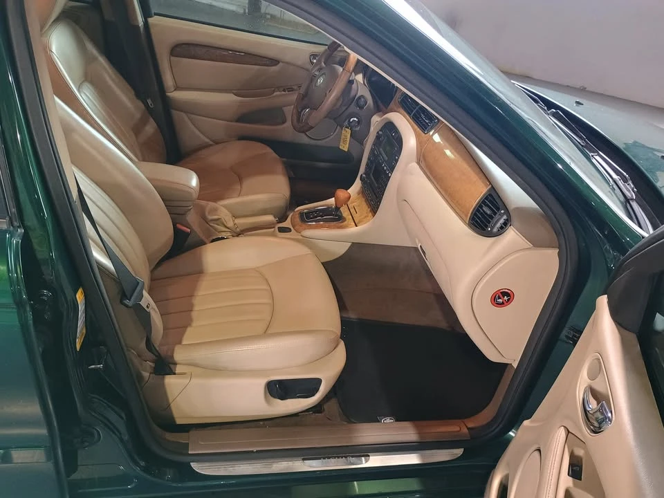 2004 Jaguar X-Type - Image 16 of 20