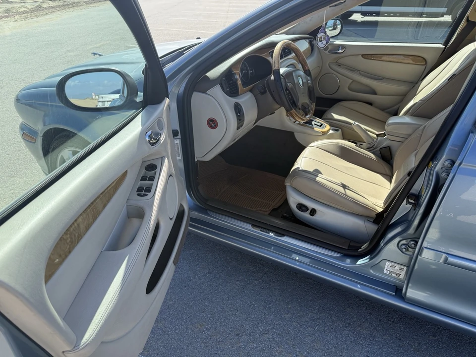 2004 Jaguar X-Type - Image 6 of 8
