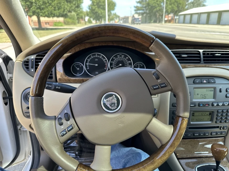 2004 Jaguar X-Type - Image 7 of 18