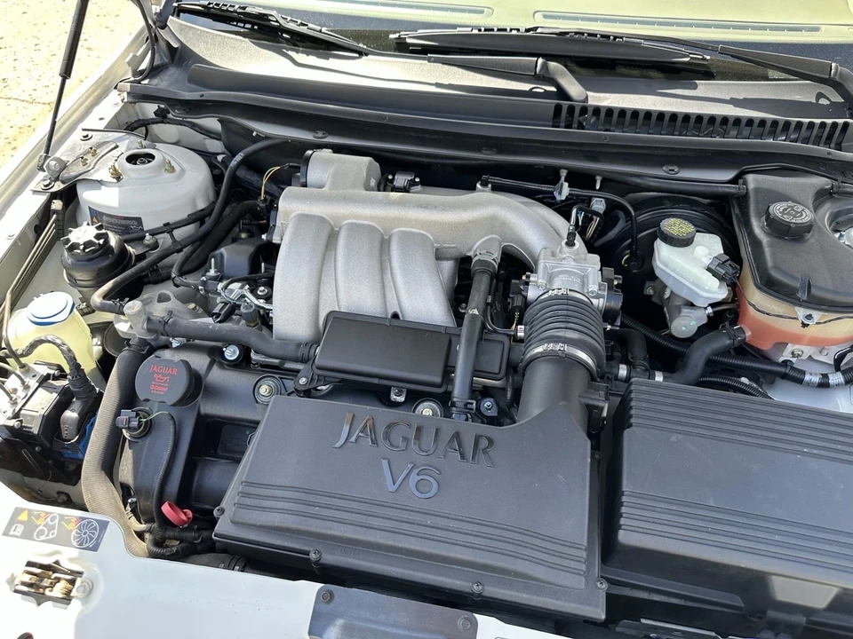 2004 Jaguar X-Type - Image 16 of 18