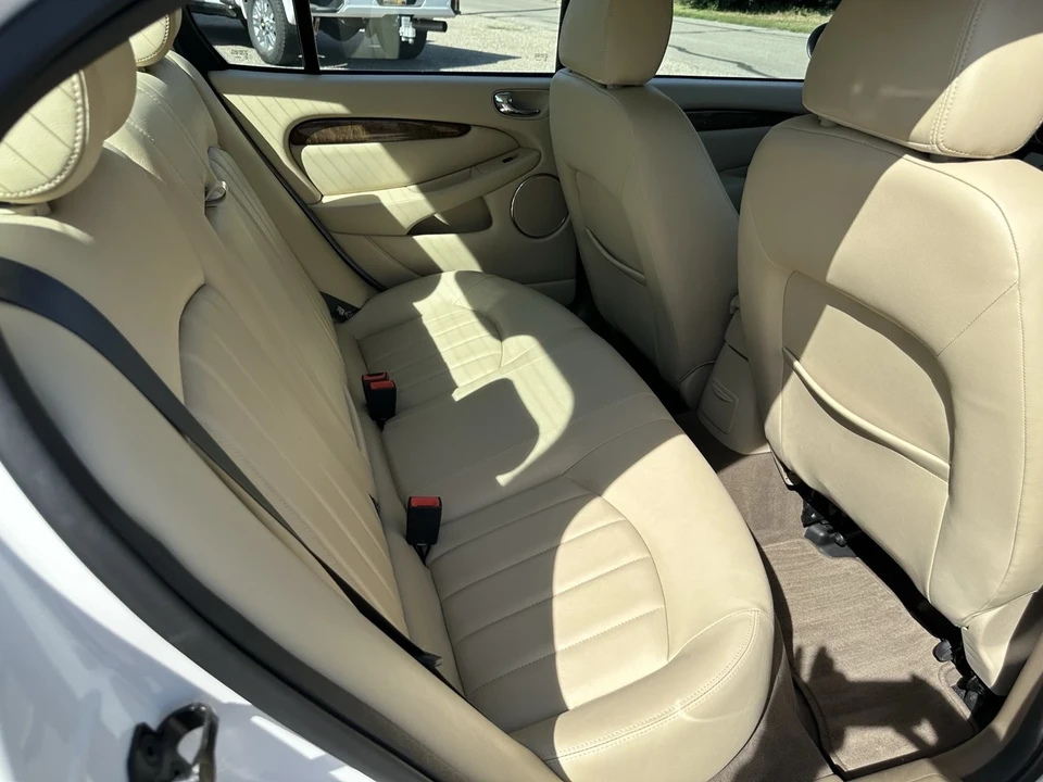 2004 Jaguar X-Type - Image 11 of 18