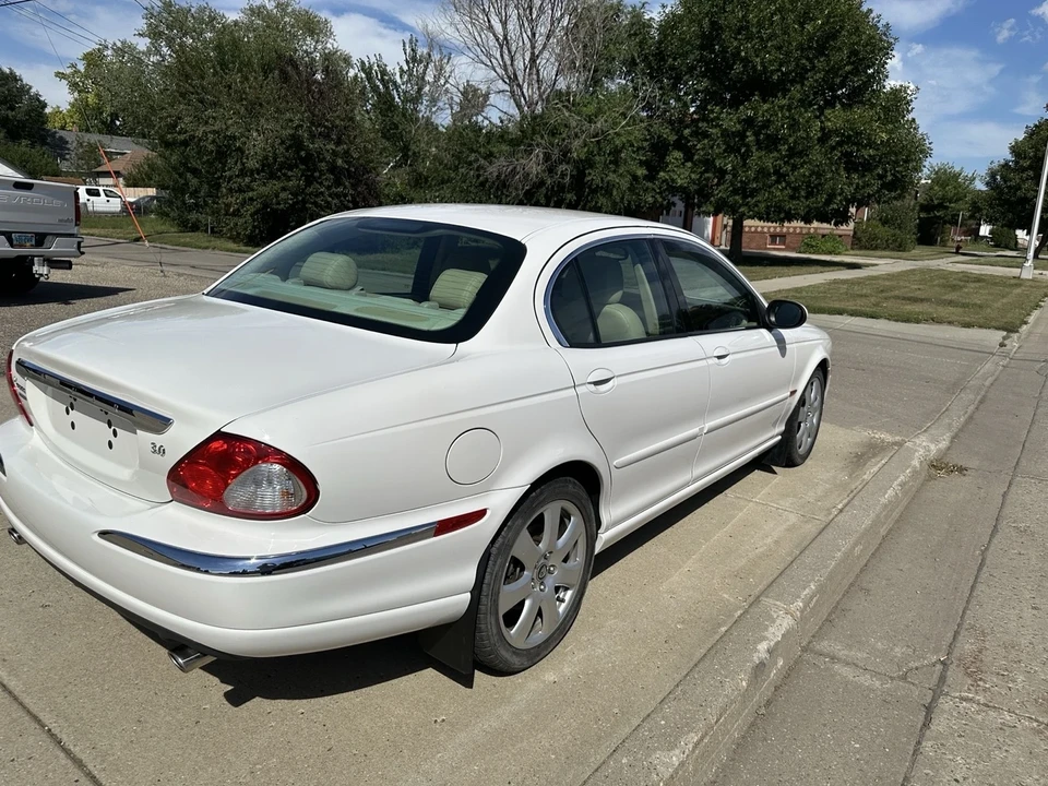 2004 Jaguar X-Type - Image 4 of 18