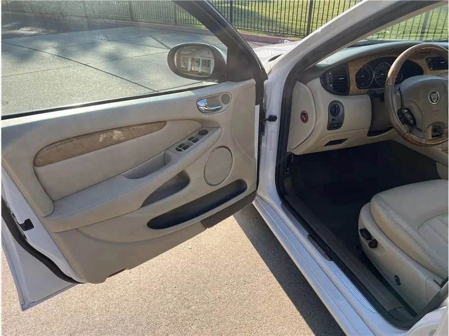 2004 Jaguar X-Type - Image 13 of 18