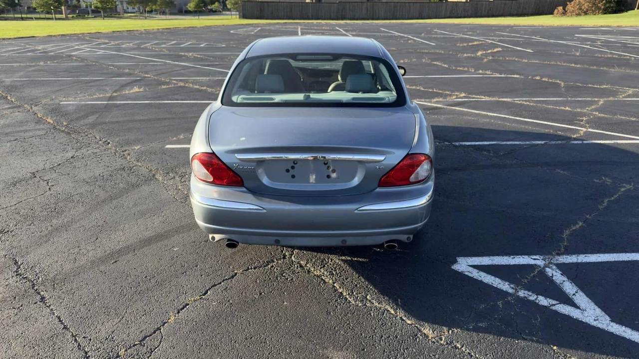 2004 Jaguar X-Type - Image 6 of 10