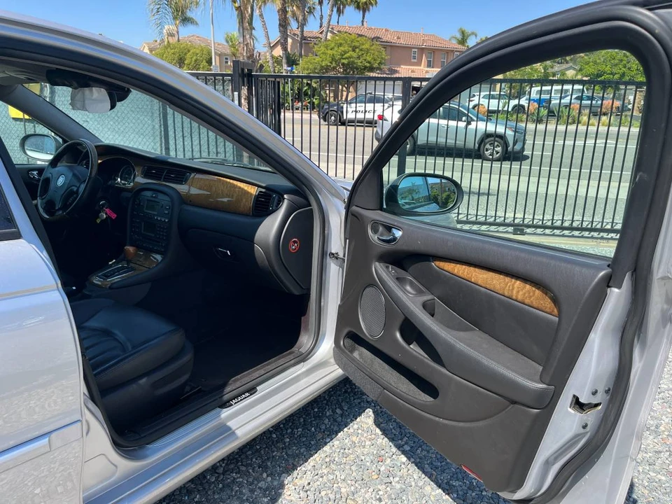 2004 Jaguar X-Type - Image 18 of 23