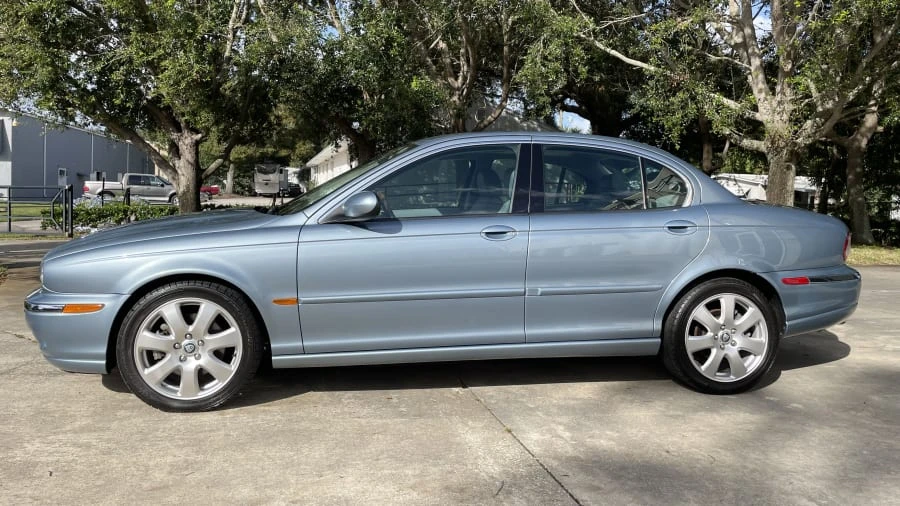 2004 Jaguar X-Type - Image 2 of 16