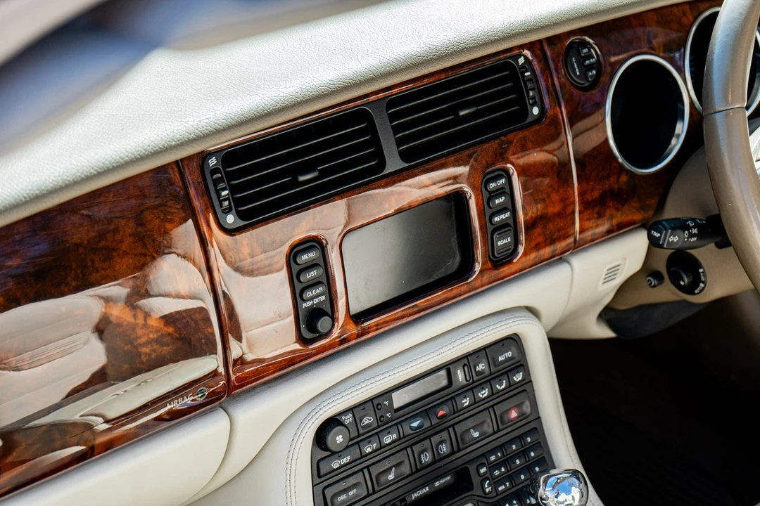2004 Jaguar X100 XKR - Image 27 of 30