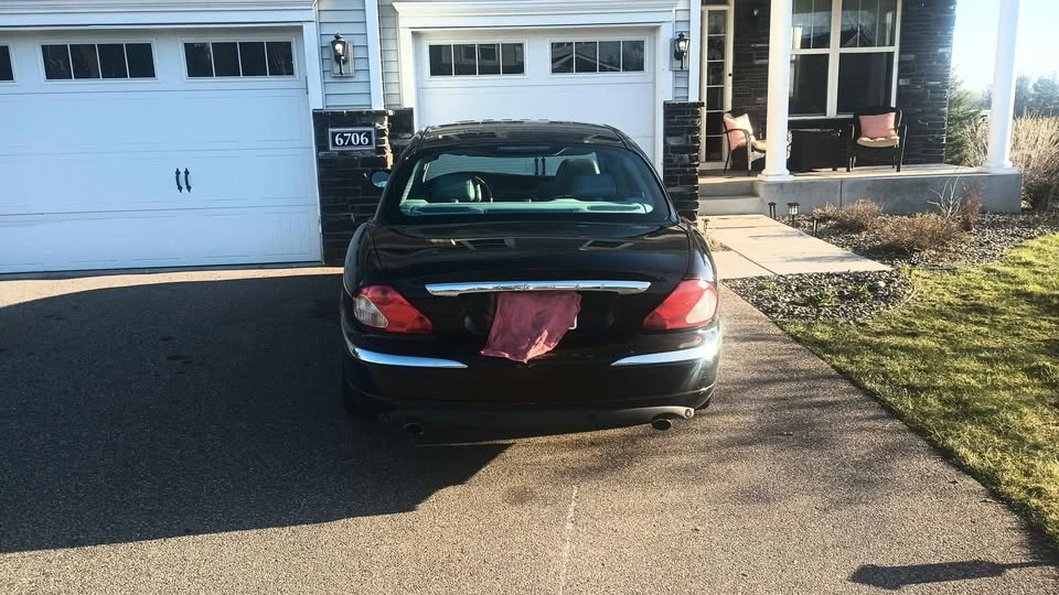 2004 Jaguar XE - Image 2 of 12