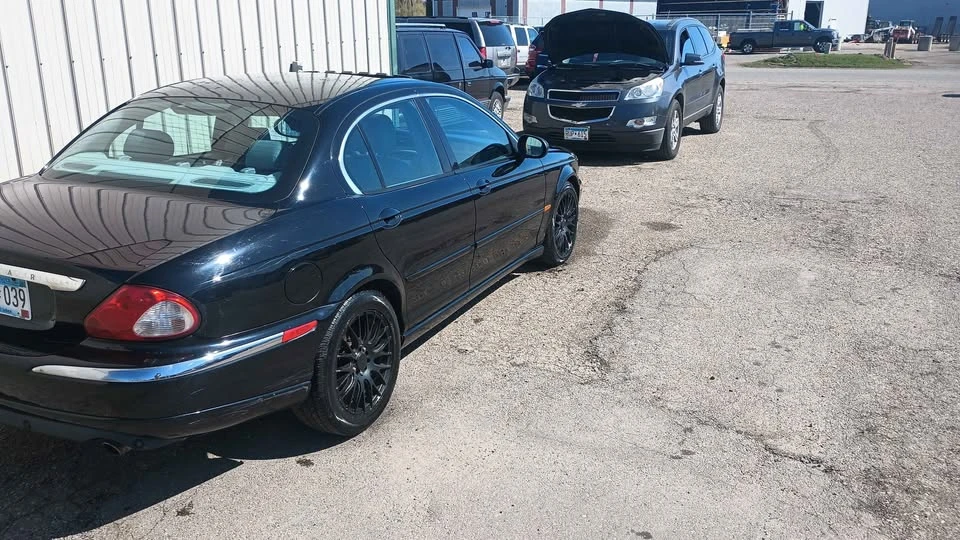 2004 Jaguar XE - Image 4 of 12
