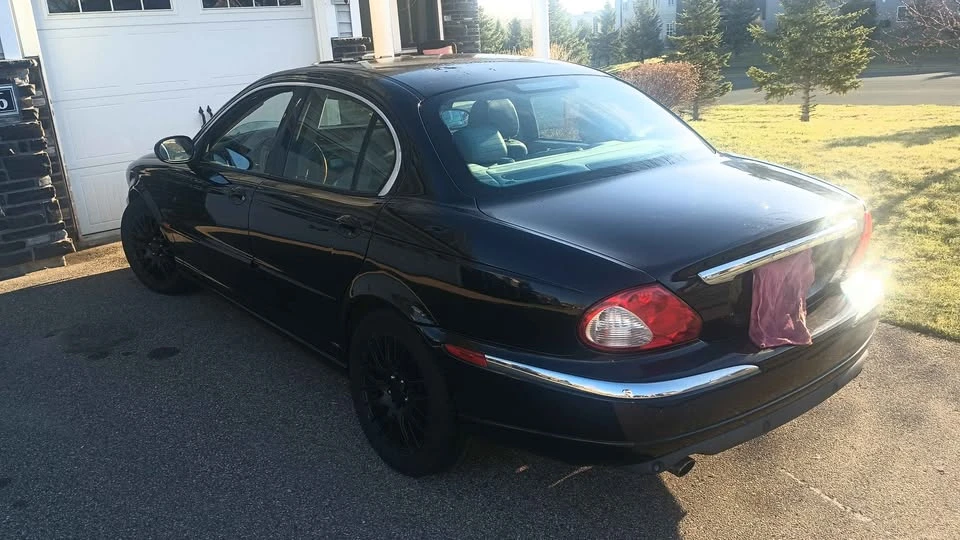 2004 Jaguar XE - Image 3 of 12