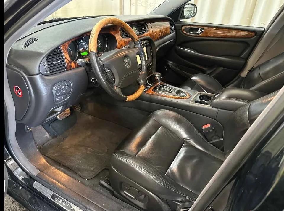 2004 Jaguar XJ Series 4 - Image 2 of 3
