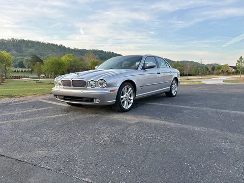 2004 Jaguar XJ R-Sport Sedan