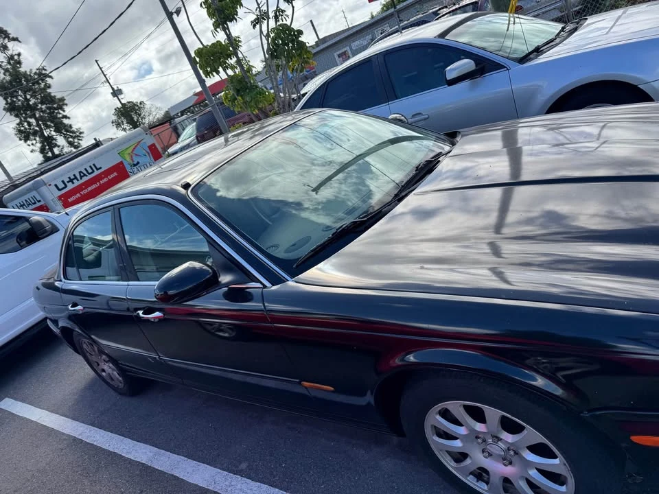 2004 Jaguar XJ Series 4 - Image 2 of 5
