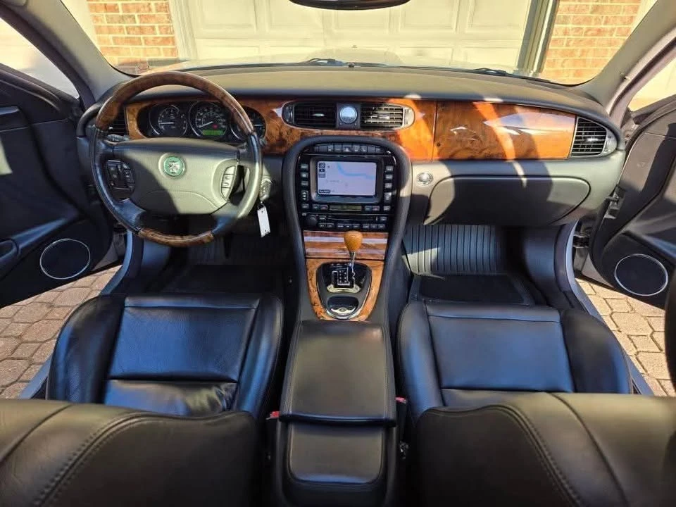 2004 Jaguar XJ Series 4 - Image 5 of 10