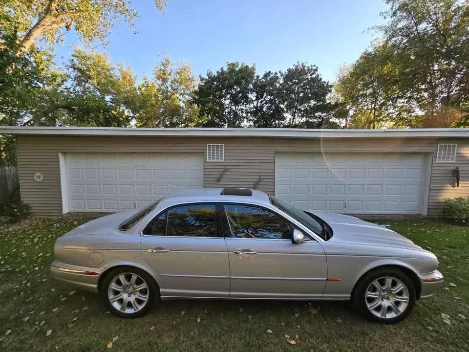 2004 Jaguar XJ Series 4 - Image 2 of 10
