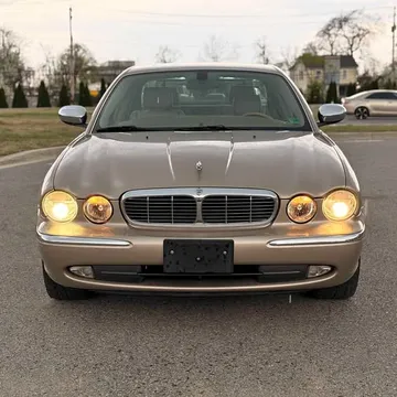 2004 Jaguar XJ Vanden Plas Sedan 4D