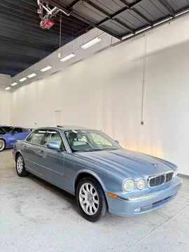2004 Jaguar XJ Super V8 Sedan 4D