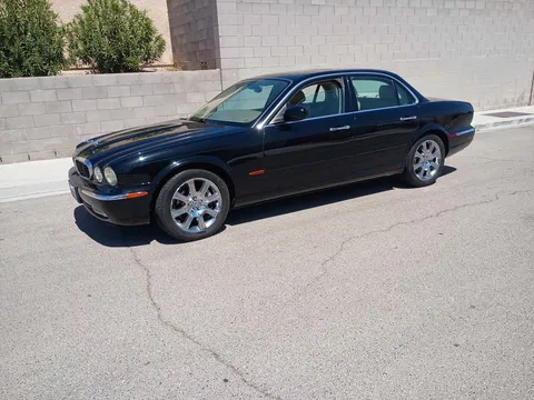 2004 Jaguar XJ Super V8 Sedan 4D