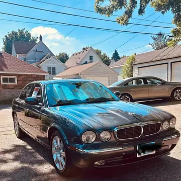 2004 Jaguar XJ XJ8 Sedan 4D