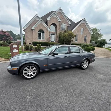 2004 Jaguar XJ XJ8 Sedan 4D