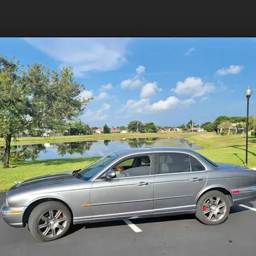 2004 Jaguar XJ XJ8 Sedan 4D