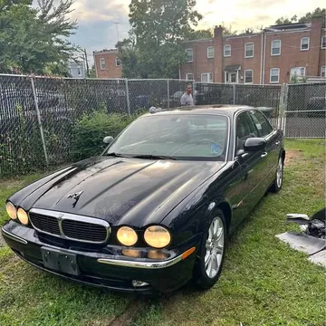 2004 Jaguar XJ XJ8 Sedan 4D