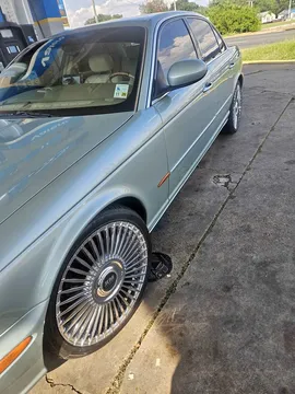 2004 Jaguar XJ XJ8 Sedan 4D