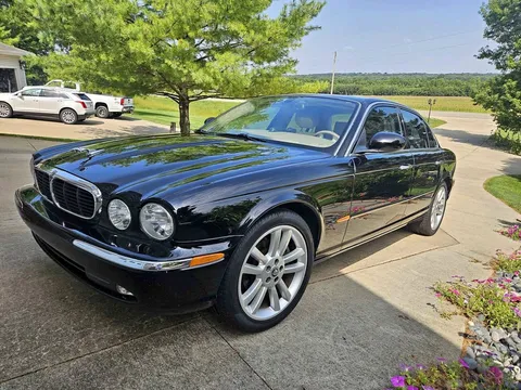 2004 Jaguar XJ XJ8 Sedan 4D