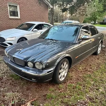 2004 Jaguar XJ XJ8 Vanden Plas Sedan 4D