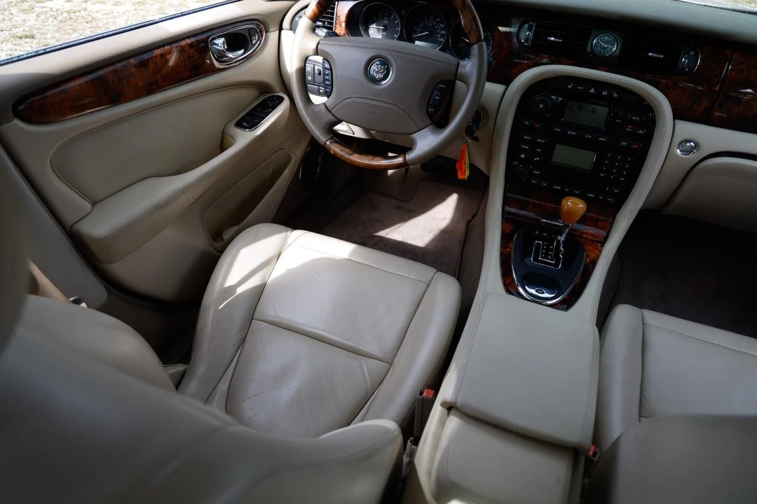 2004 Jaguar X350/X356/X358 XJ - Image 20 of 31