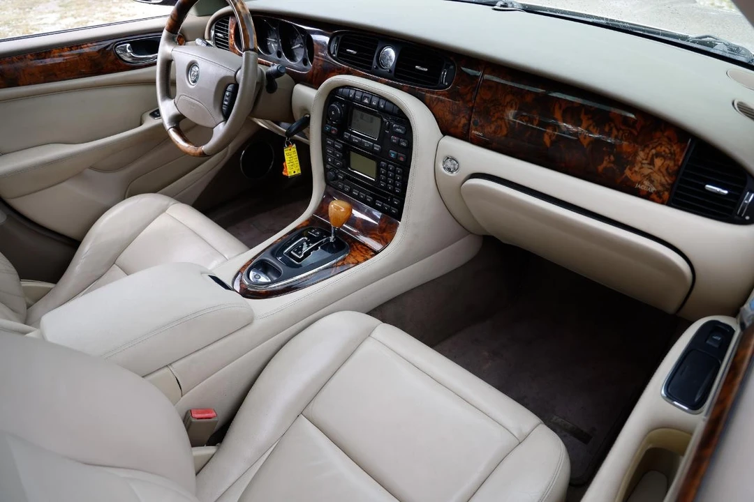 2004 Jaguar X350/X356/X358 XJ - Image 18 of 31