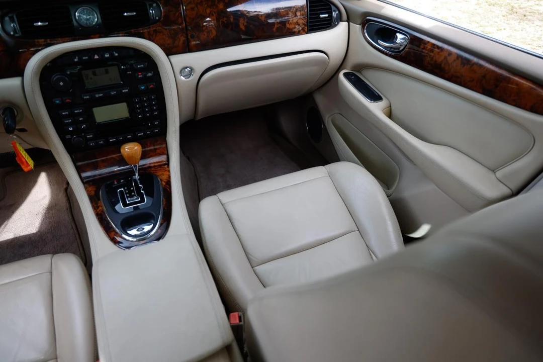 2004 Jaguar X350/X356/X358 XJ - Image 22 of 31