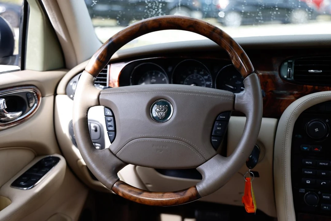 2004 Jaguar X350/X356/X358 XJ - Image 28 of 31