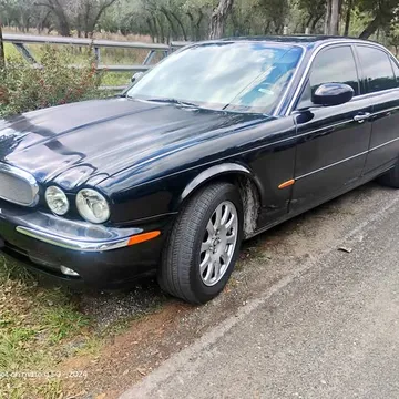 2004 Jaguar XJ8