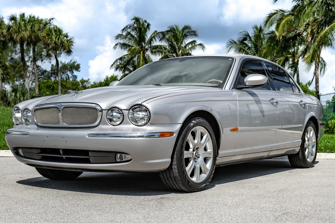 2004 Jaguar X350/X356/X358 XJ - Image 2 of 31