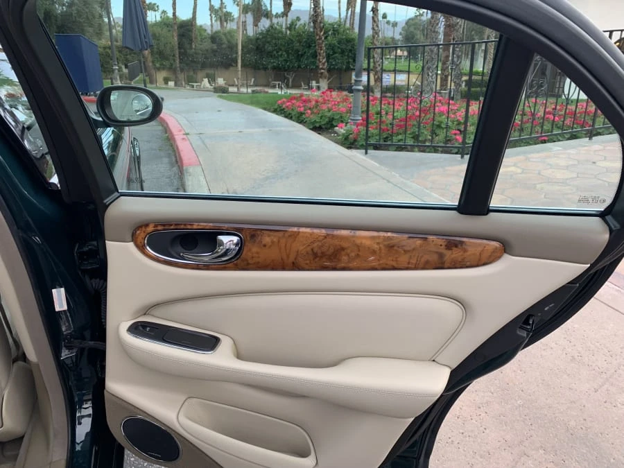 2004 Jaguar X350/X356/X358 XJ - Image 13 of 18