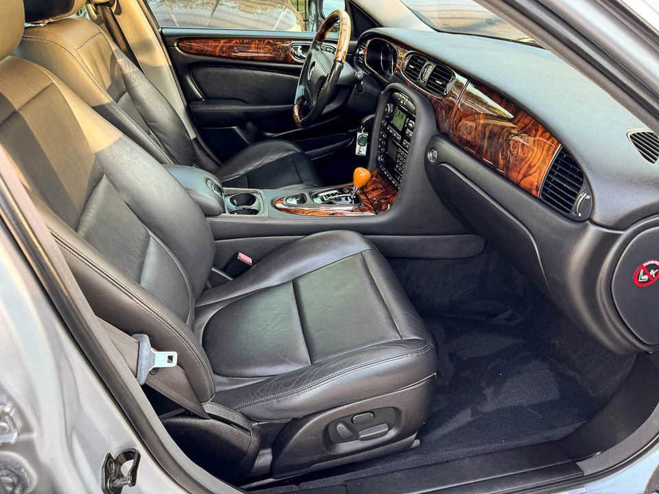 2004 Jaguar X350/X356/X358 XJ - Image 15 of 29
