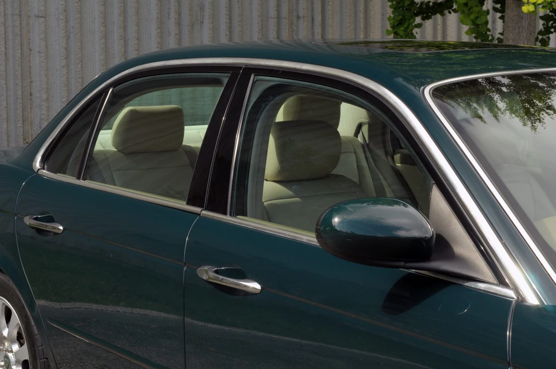 2004 Jaguar X350/X356/X358 XJ - Image 31 of 31