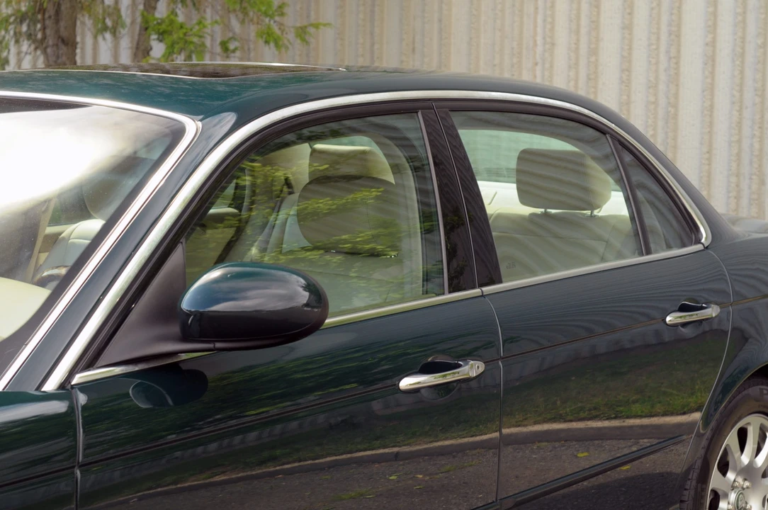 2004 Jaguar X350/X356/X358 XJ - Image 28 of 31