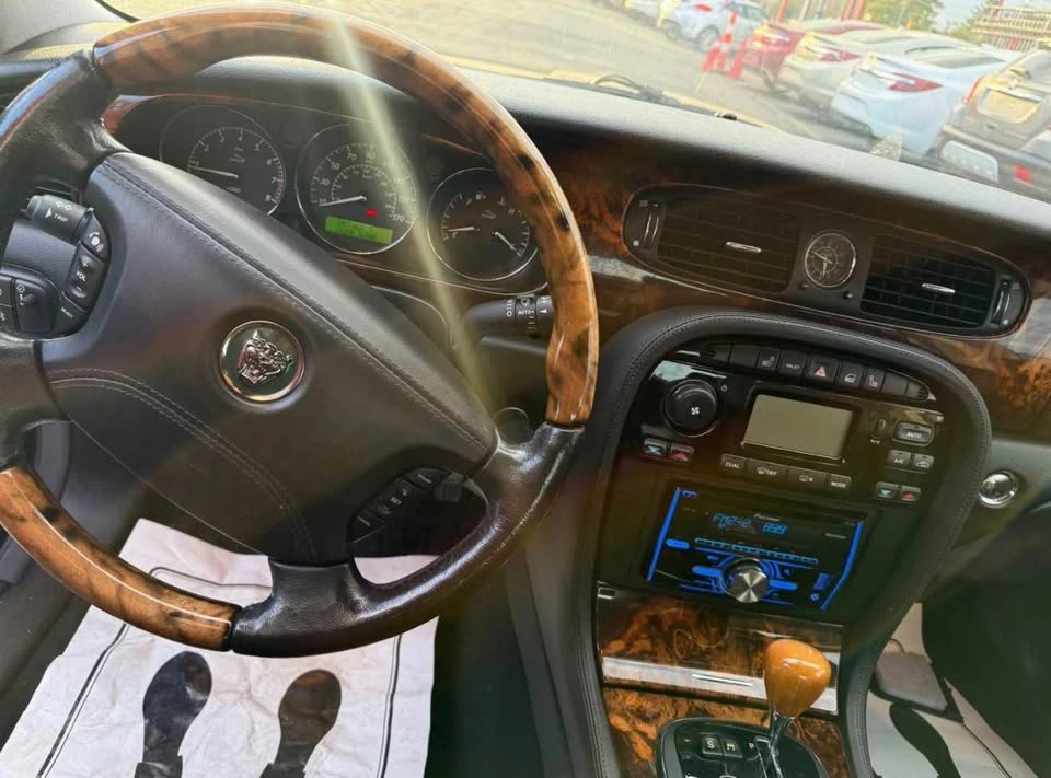2004 Jaguar XJ Series 4 - Image 8 of 8