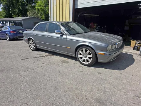 2004 Jaguar XJ8 Sedan