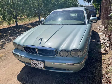 2004 Jaguar XJ8 Sedan